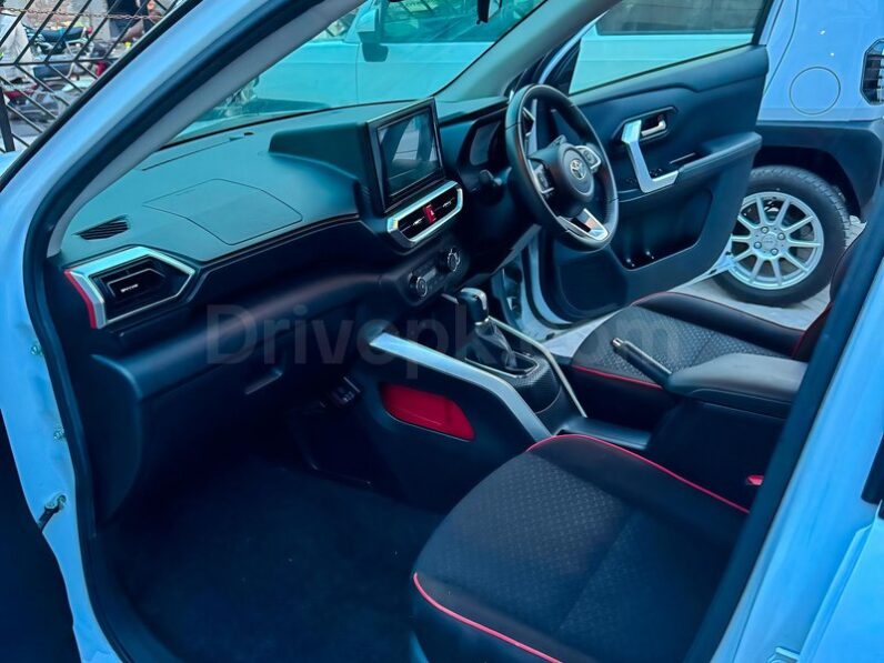 
								New 2021 Toyota Raize z full									