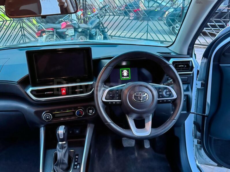 
								New 2021 Toyota Raize z full									