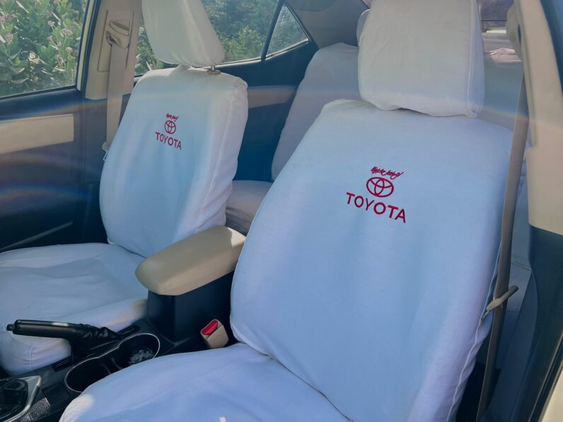 
								New 2015 Toyota Corolla full									