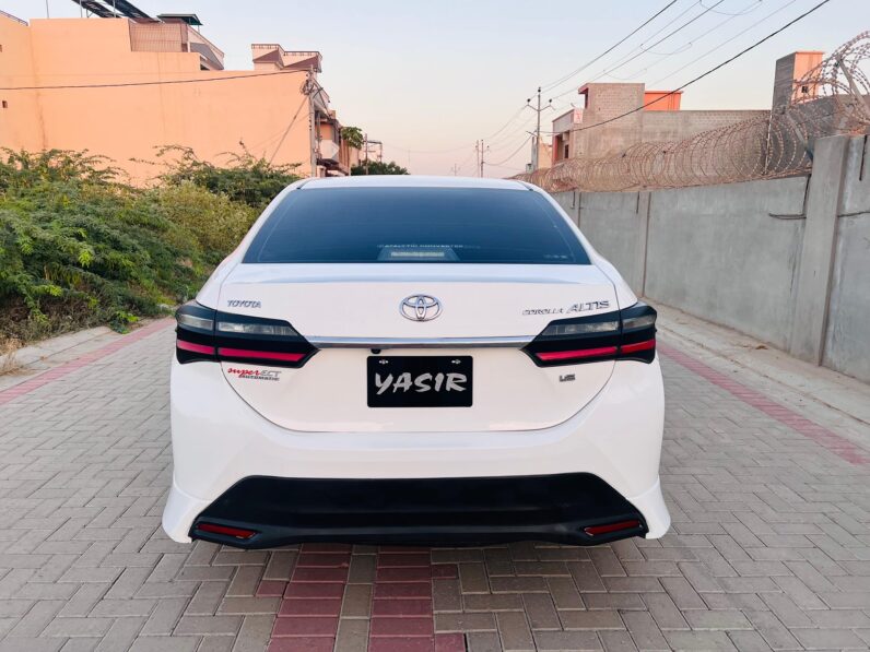 
								New 2018 Toyota Corolla full									