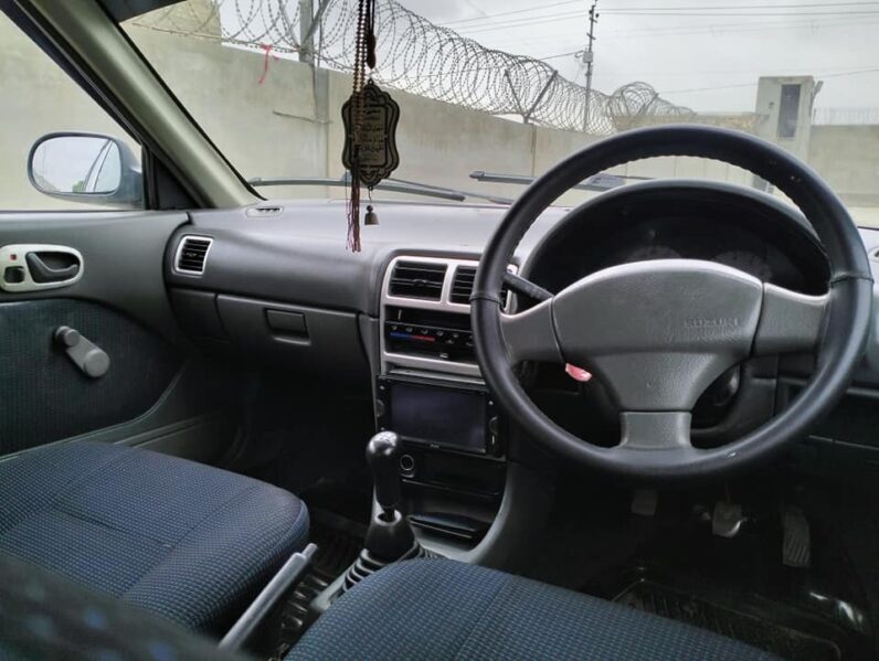 
								Used 2013 Suzuki Cultus full									