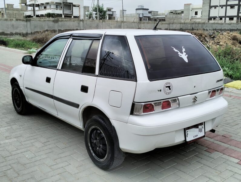
								Used 2013 Suzuki Cultus full									