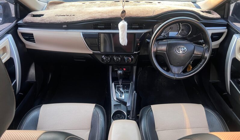
								Used 2017 Toyota Corolla full									