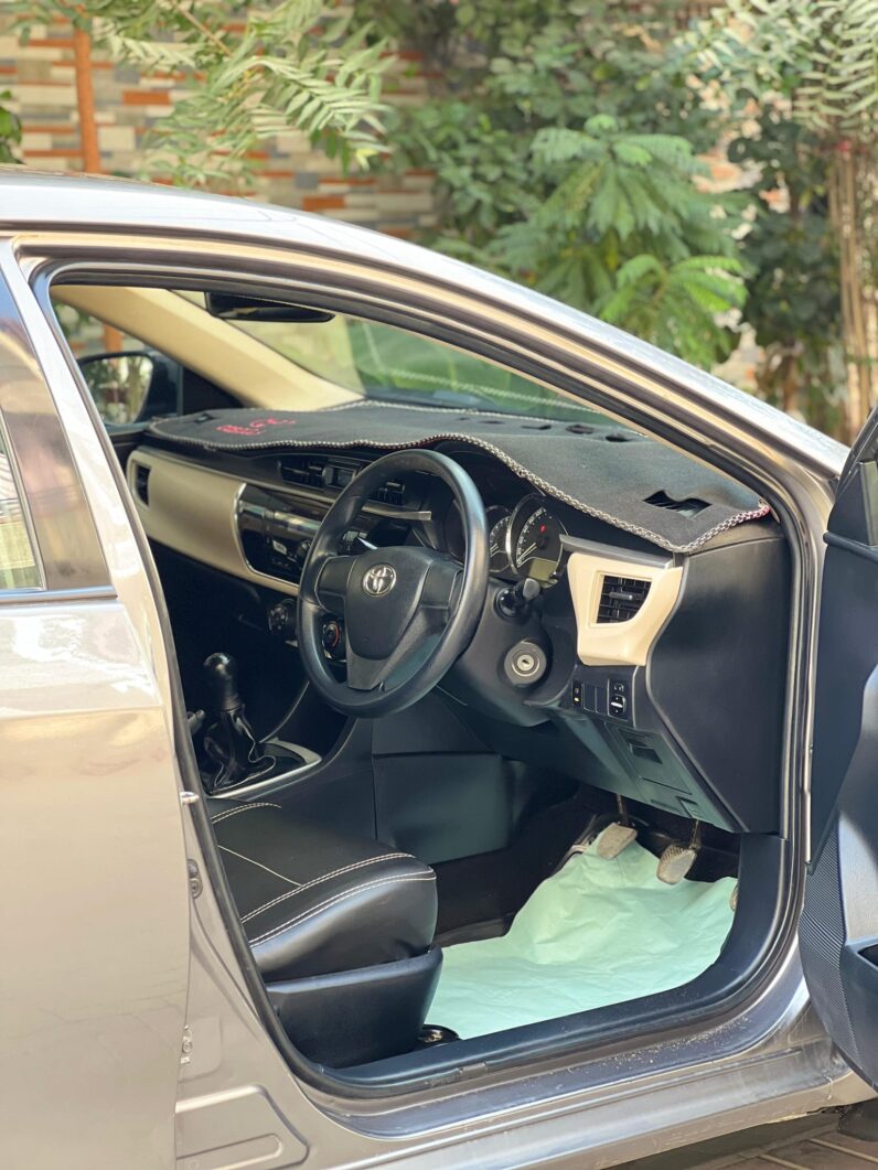 
								Used 2015 Toyota Corolla full									