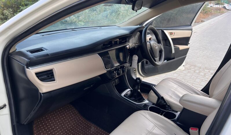 
								Used 2015 Toyota Corolla full									