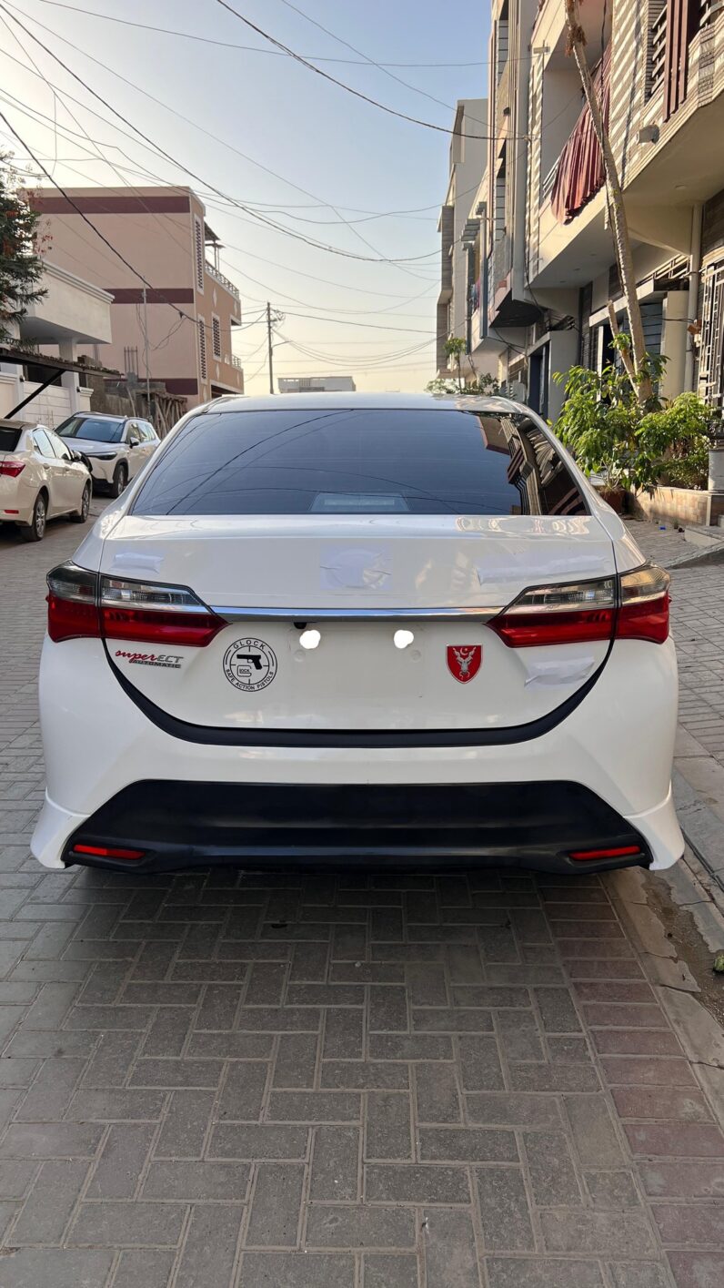 
								Used 2021 Toyota Corolla full									