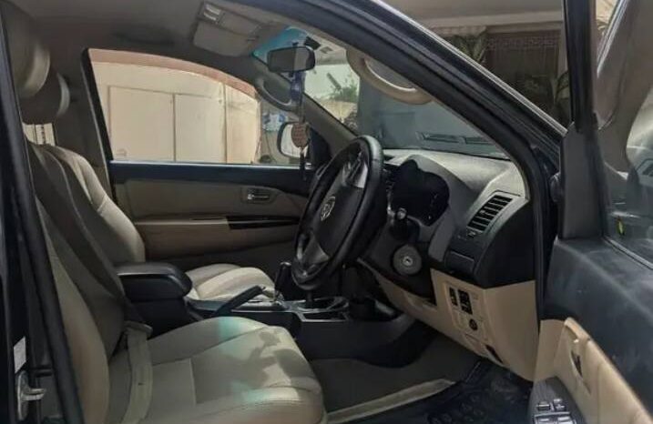 
								Used 2015 Toyota Fortuner full									