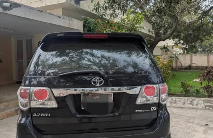 
								Used 2015 Toyota Fortuner full									