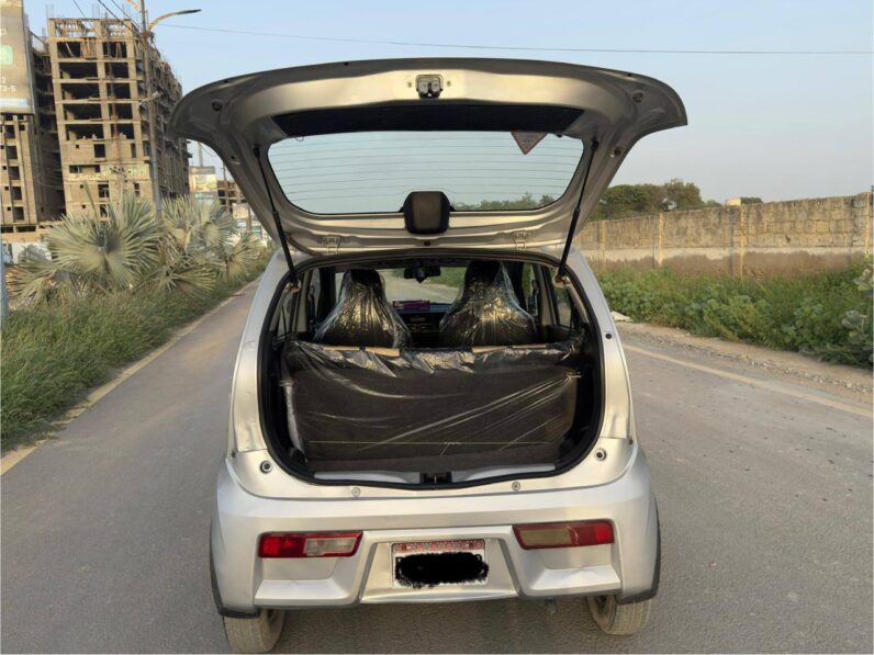 
								Used 2022 Suzuki Alto full									