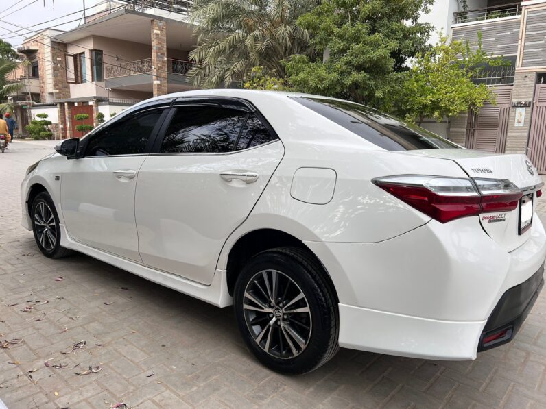 
								Used 2022 Toyota Corolla full									