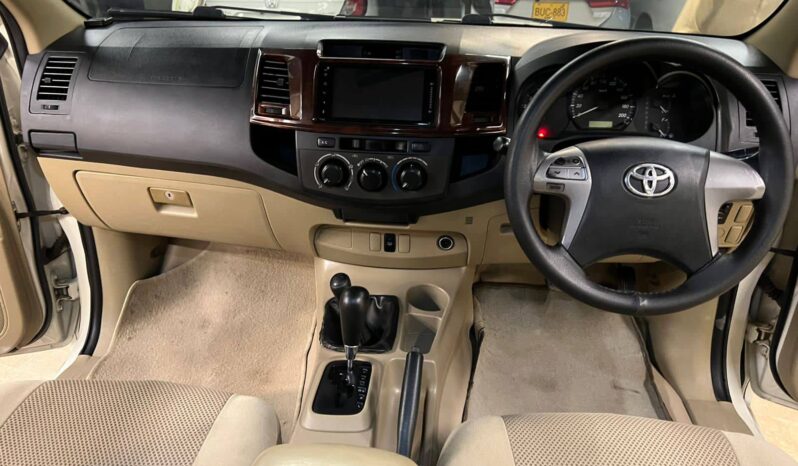 
								Used 2014 Toyota Hilux full									