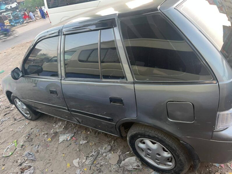 
								Used 2011 Suzuki Cultus full									