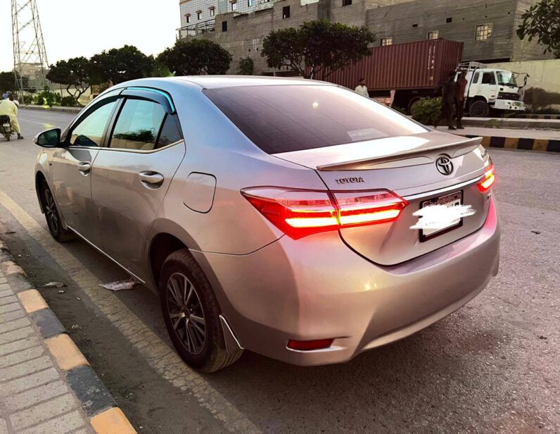 
								Used 2018 Toyota Corolla full									