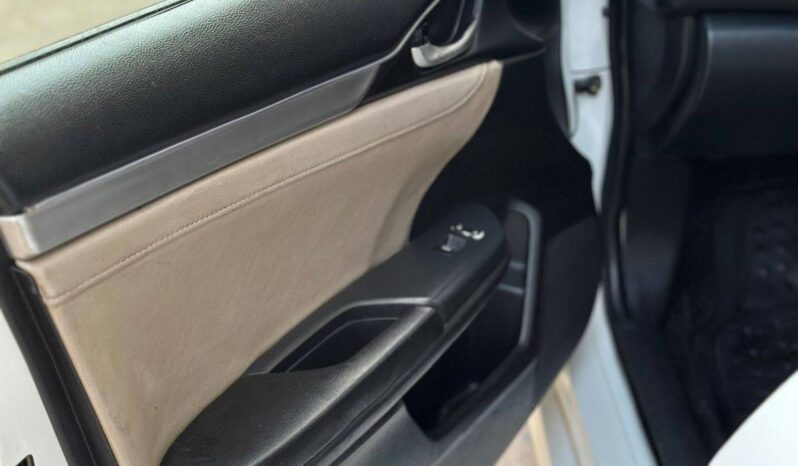 
								Used 2018 Honda Civic full									
