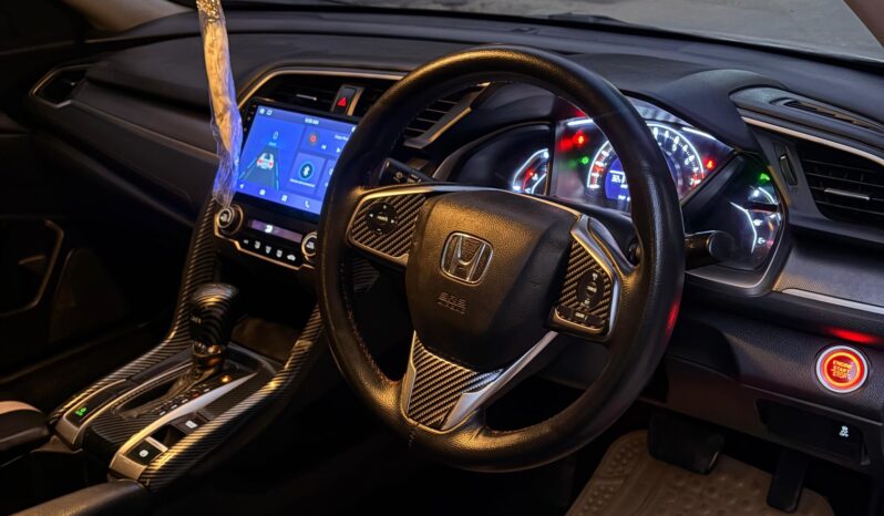 
								Used 2018 Honda Civic full									