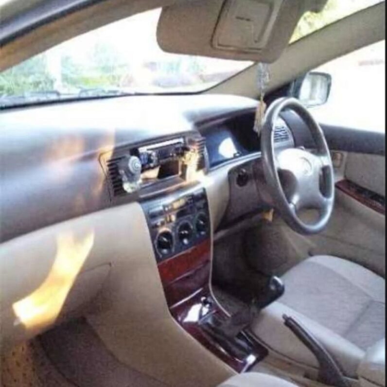 
								Used 2005 Toyota Corolla full									