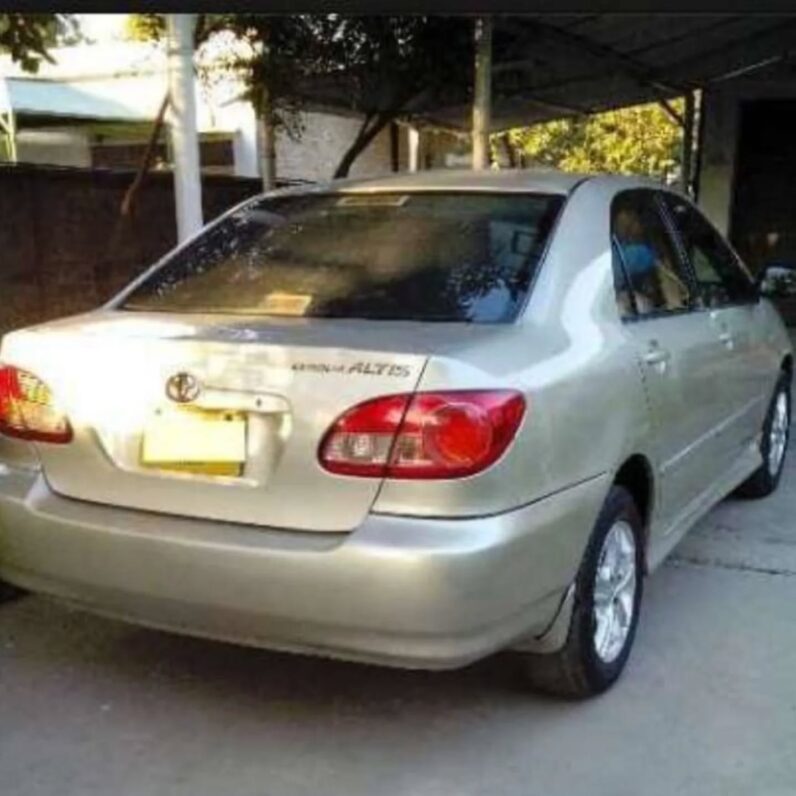 
								Used 2005 Toyota Corolla full									