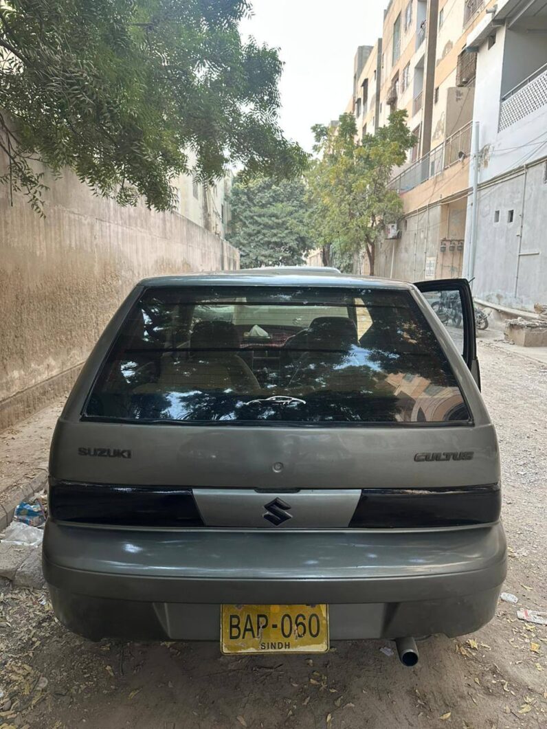 
								Used 2013 Suzuki Cultus full									