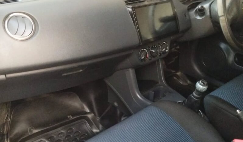 
								Used 2014 Suzuki Swift full									