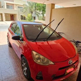 Used 2013 Toyota aqua