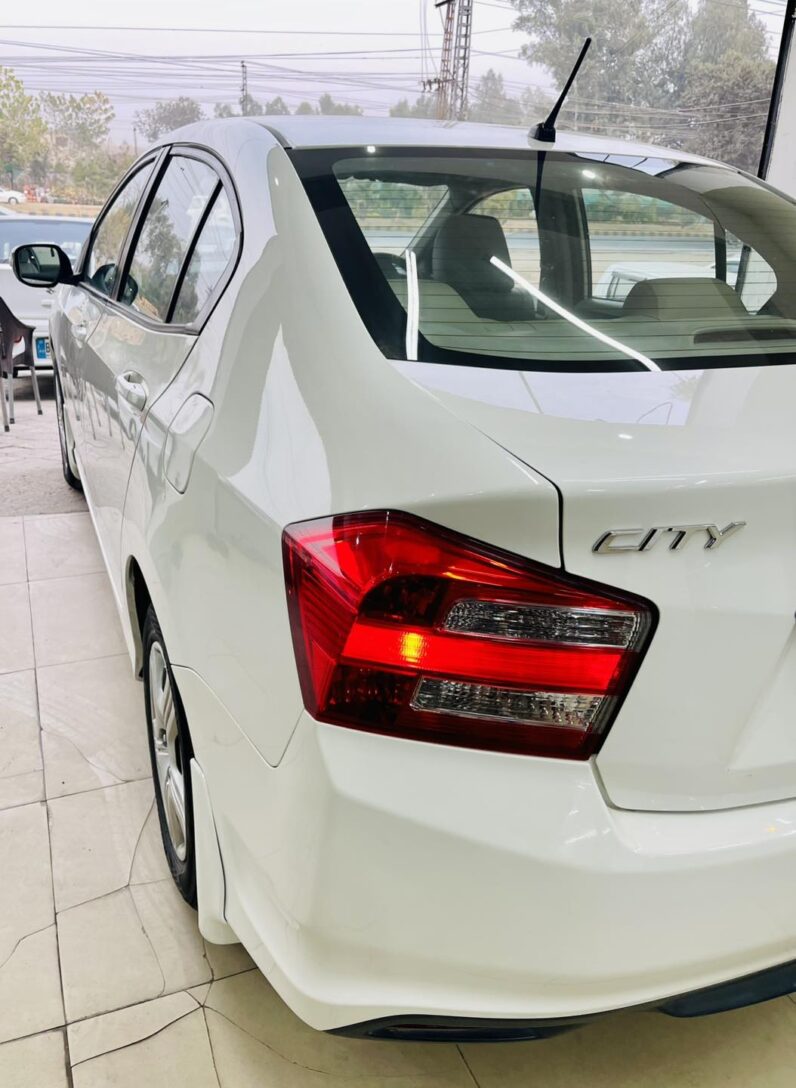 
								New 2015 Honda City full									