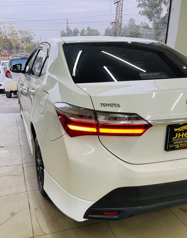
								Used 2022 Toyota altis full									