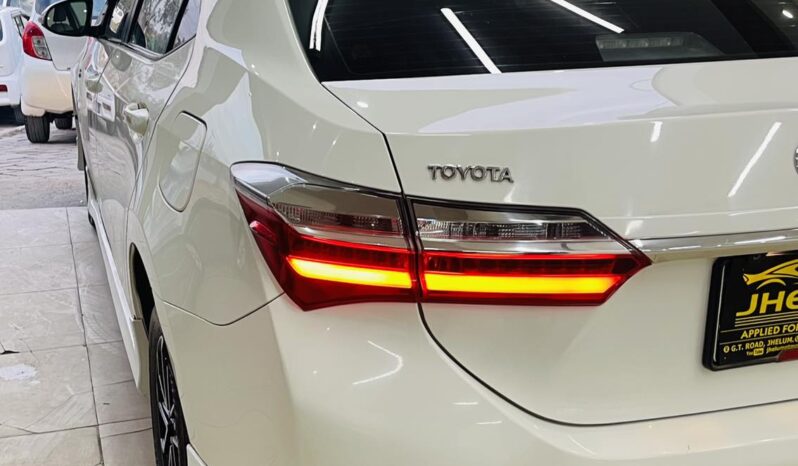 
								Used 2022 Toyota altis full									