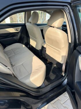 Used 2015 Toyota altis