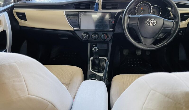 
								Used 2015 Toyota Corolla full									