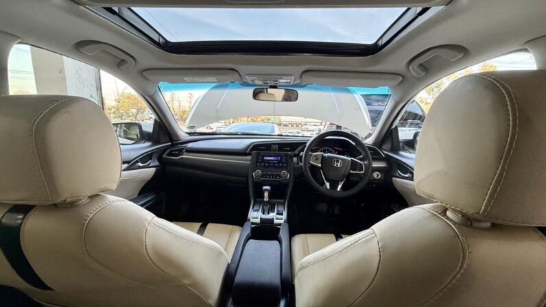 
								Used 2018 Honda Civic full									