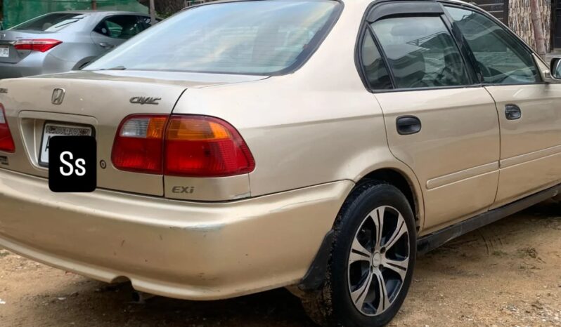 
								Used 2000 Honda Civic full									
