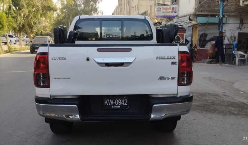
								Used 2017 Toyota Hilux full									