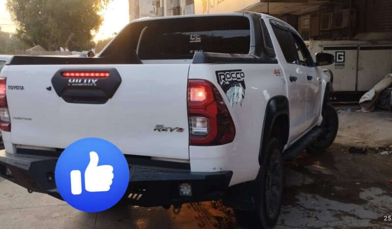 
								Used 2022 Toyota Hilux full									