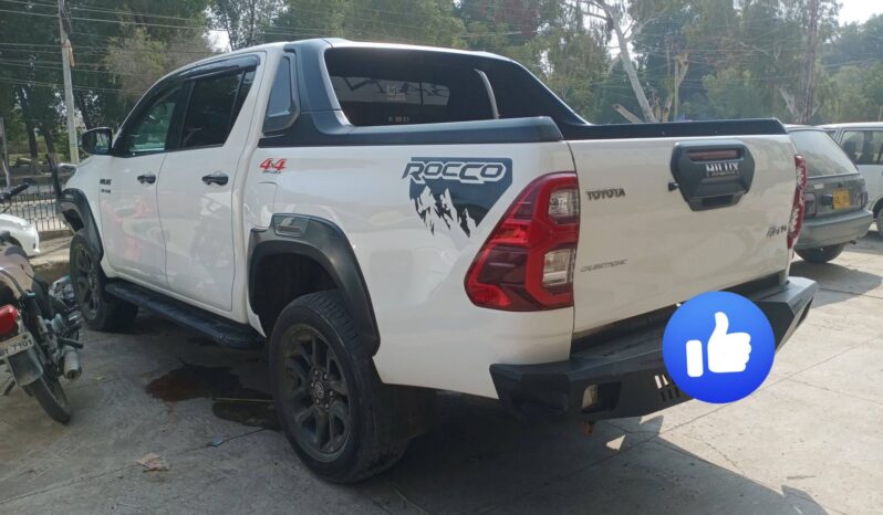 
								Used 2022 Toyota Hilux full									