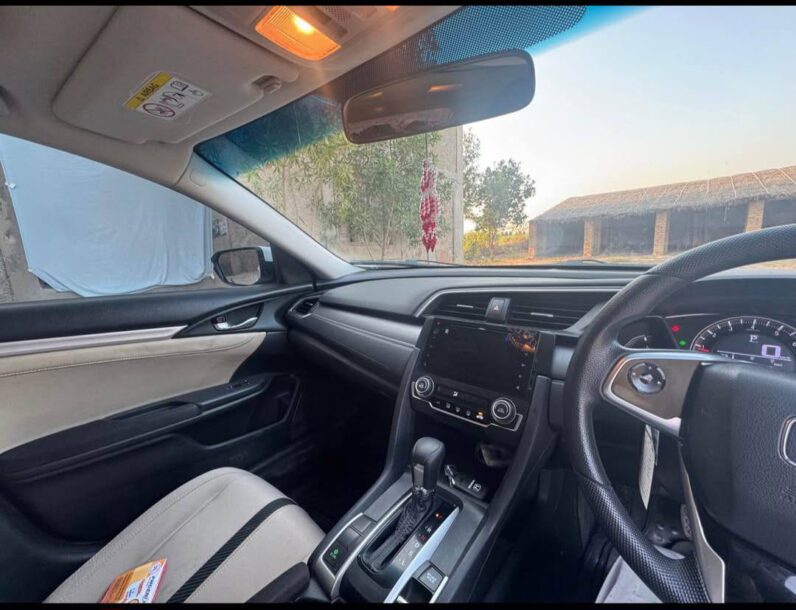 
								Used 2017 Honda Civic full									