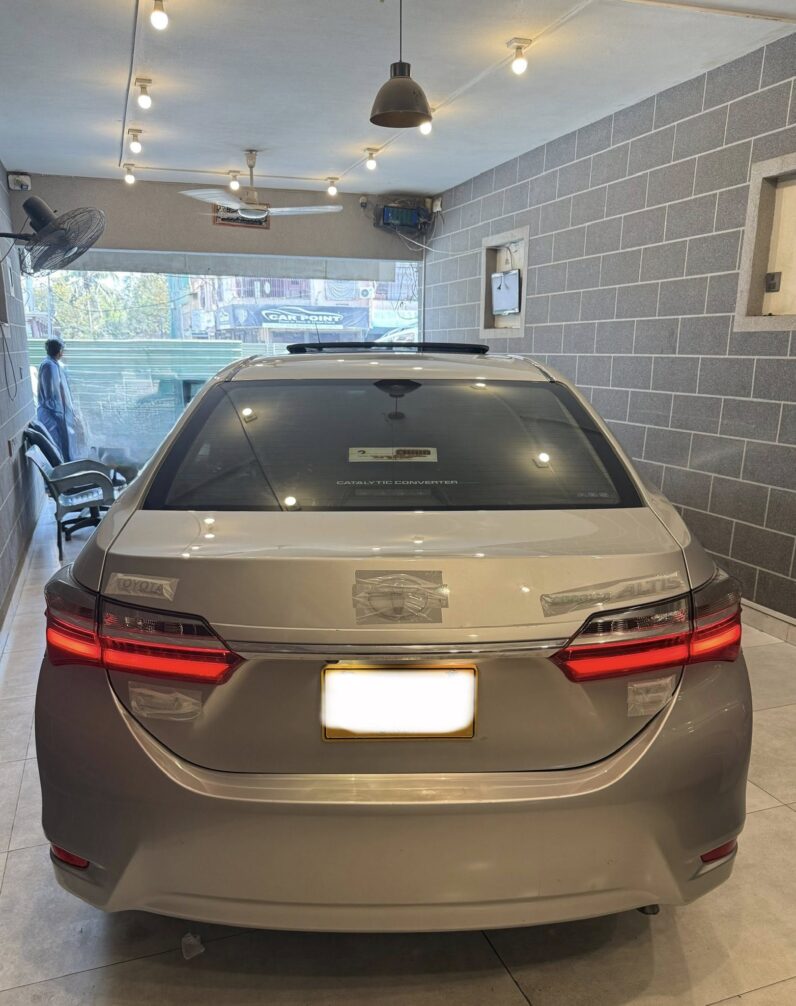 
								Used 2017 Toyota Corolla full									