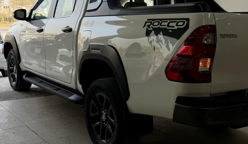 
								Used 2023 Toyota Hilux full									