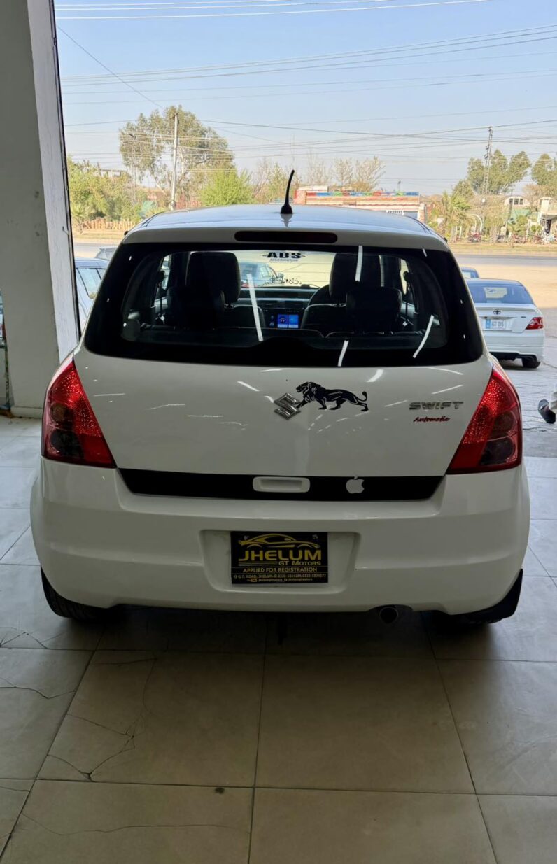
								Used 2019 Suzuki Swift full									