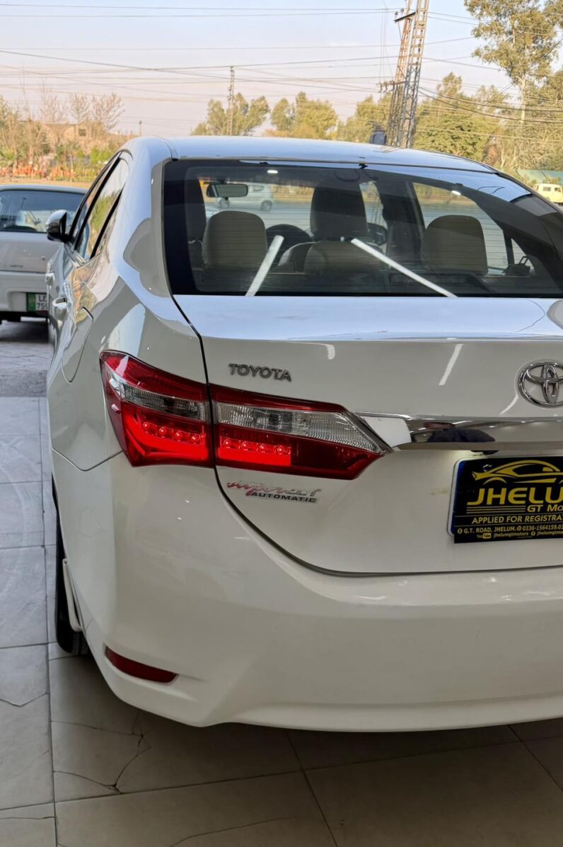 
								Used 2015 Toyota Corolla full									