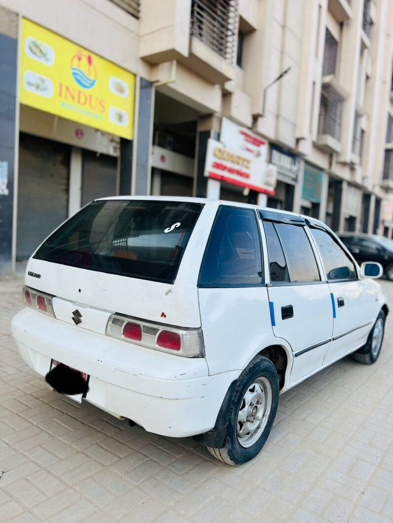 
								Used 2005 Suzuki Cultus full									