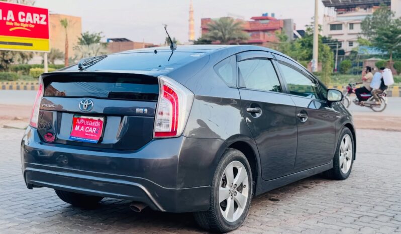 
								Used 2011 Toyota Prius full									