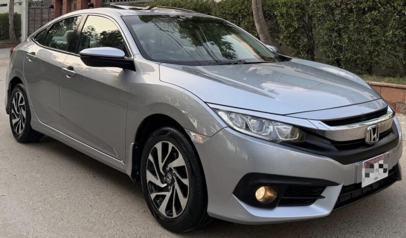 
								Used 2018 Honda Civic full									