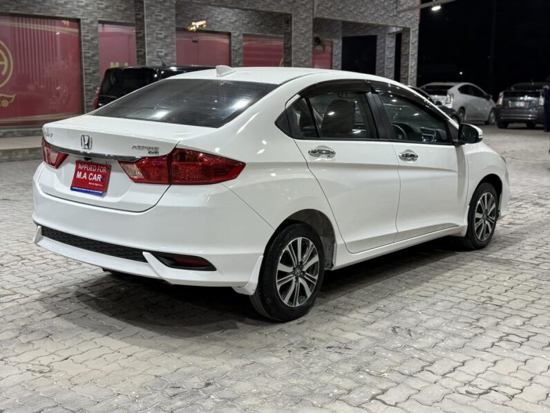 
								Used 2023 Honda City full									