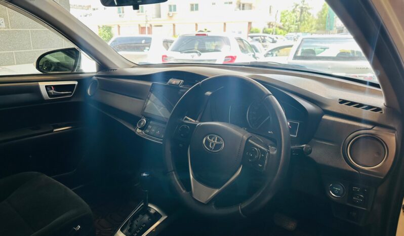 
								Used 2013 Toyota axio full									