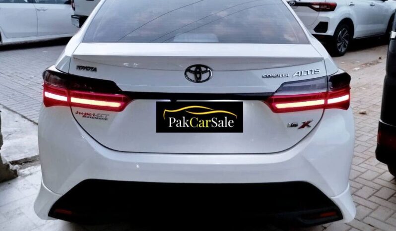 
								New 2021 Toyota Corolla full									