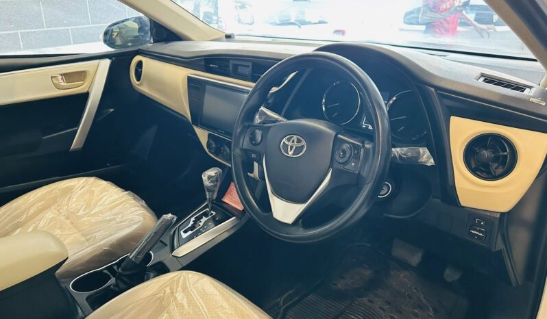 
								Used 2021 Toyota Corolla full									