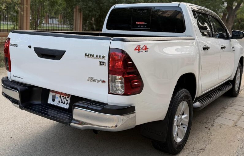 
								Used 2020 Toyota Hilux full									