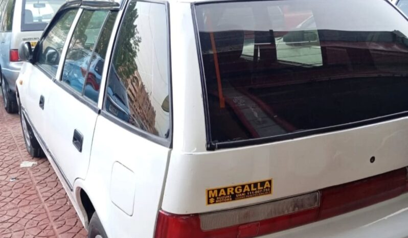
								Used 2005 Suzuki Cultus full									