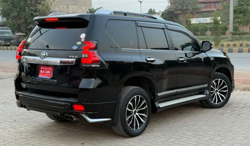 
								Used 2011 Toyota Prado full									