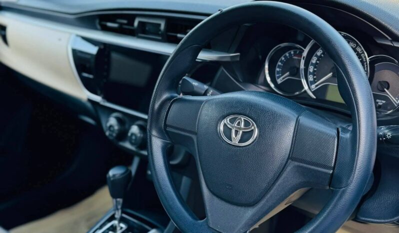 
								Used 2017 Toyota Corolla full									